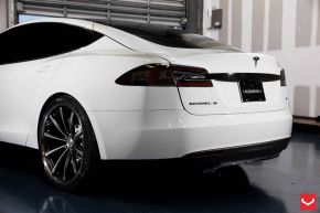 Tesla Model S | VVS-CV1 - Matte Black Machined - E: 22x10.5 / H: 22x10.5