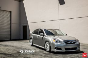 Subaru Legacy | CVT - Metallic Silver - E: 19x8.5 / H: 19x8.5