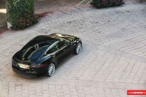 Tesla Model S |  CVT - Metallic Silver - E: 22x9 / H: 22x10.5  