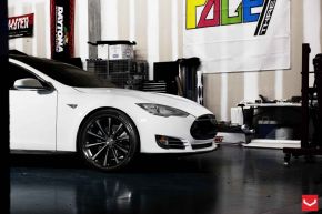 Tesla Model S | VVS-CV1 - Matte Black Machined - E: 22x10.5 / H: 22x10.5