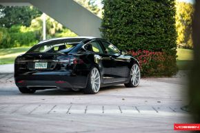  Tesla Model S |  CVT - Metallic Silver - E: 22x9 / H: 22x10.5  